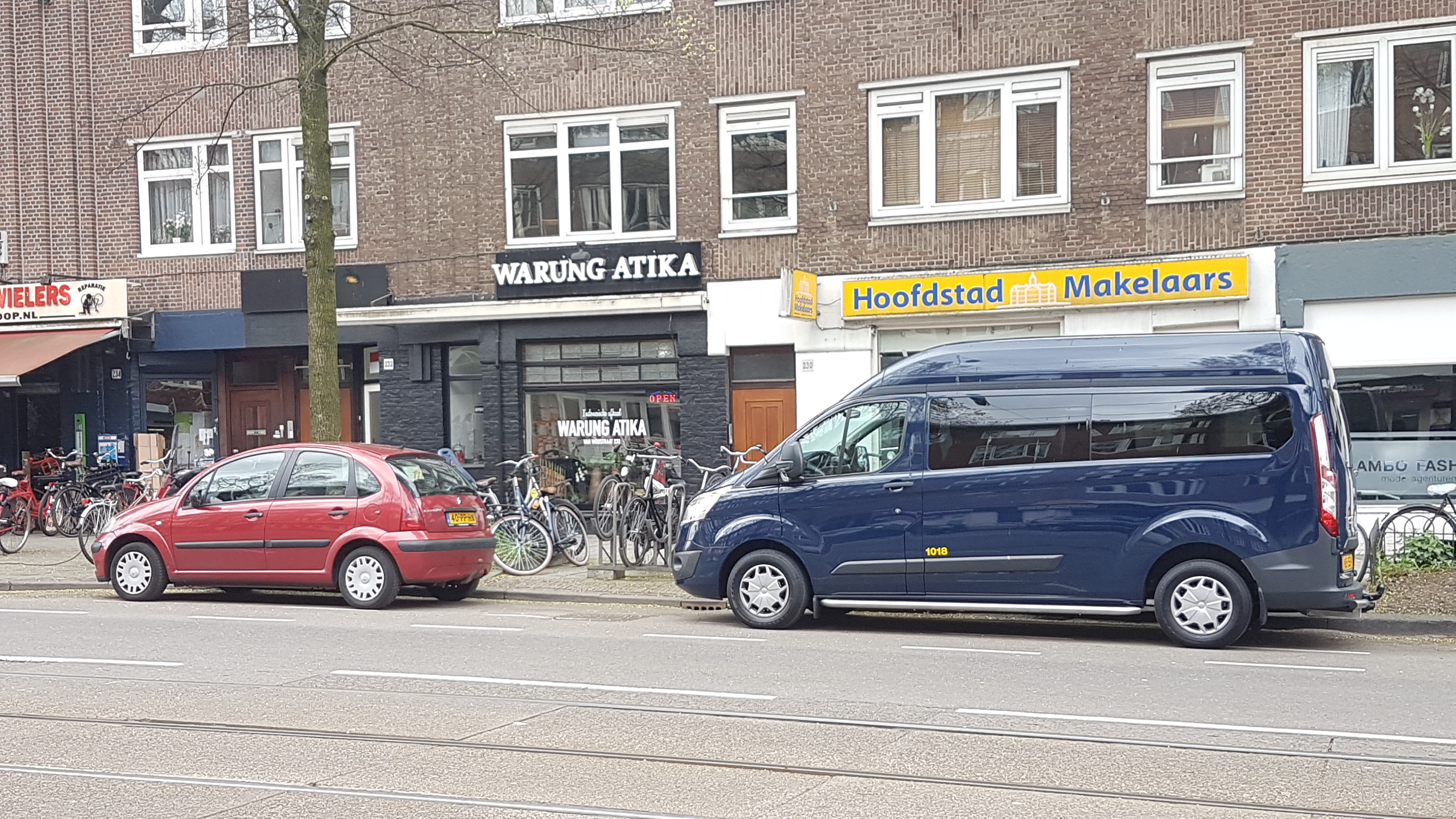 Sewa Kendaraan di Belanda, Van Besar, Sewa Van di Belanda. Mencari Transportasi di Belanda, Antar Jemput Hotel Bandara, Taksi Terpercaya di Belanda