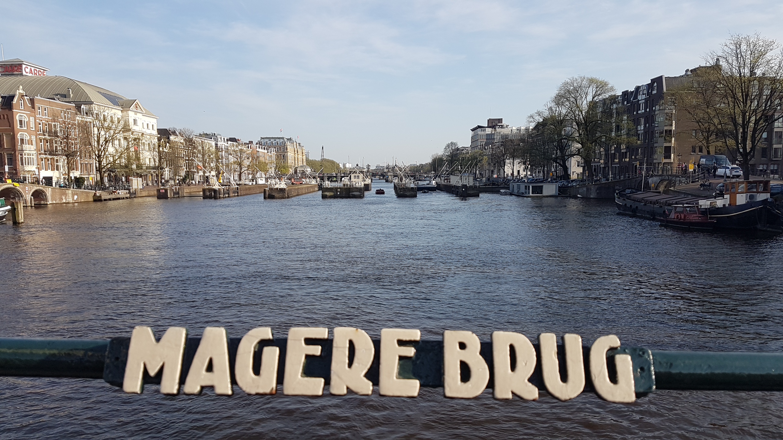 Magere Brug, Spot Bagus di Amsterdam, Spot Amsterdam, Iamsterdam, Wisata di Amsterdam, Skinny Bridge